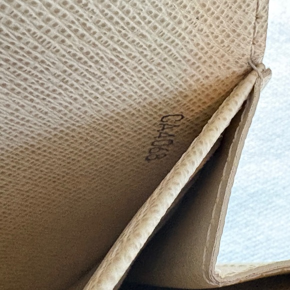 Louis Vuitton Long White Damier Azur Checkered Women's Wallet - Picture 4 of 9